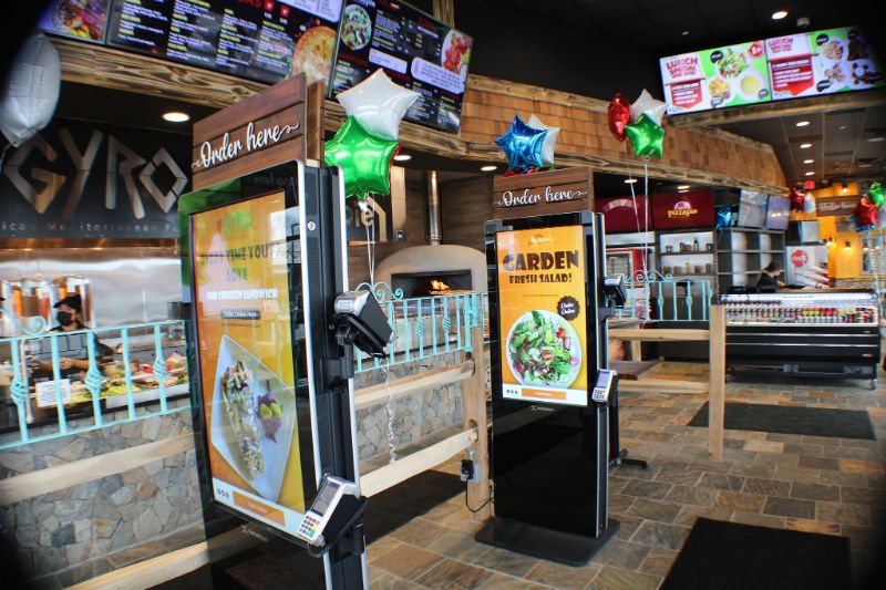 create unique restaurant brand